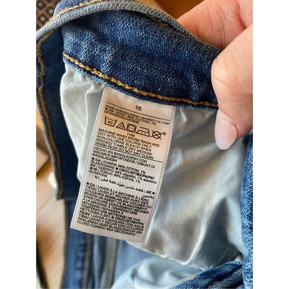 Old Navy Sky-Hi Straight Button Fly Medium Wash Jeans - Size 16 - Picture 9 of 10